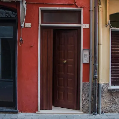 12 - Loft Terrazza Privata Gigante, In Centro A Soli 100m Dal Mare E Spiaggia Lägenhet *